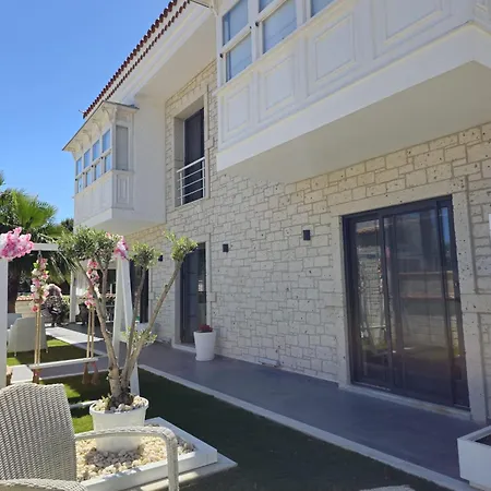 Bahar Butik Çeşme